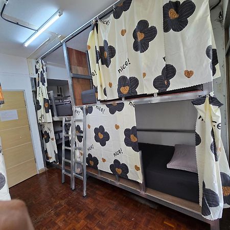 Panda Lodge Home Stay Bangkok Extérieur photo