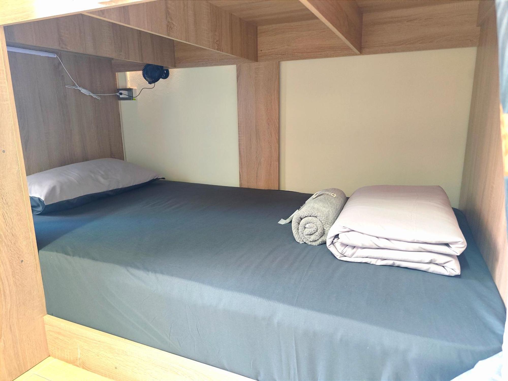 Panda Lodge Home Stay Bangkok Extérieur photo